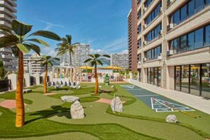 Holiday Inn Express Hotel