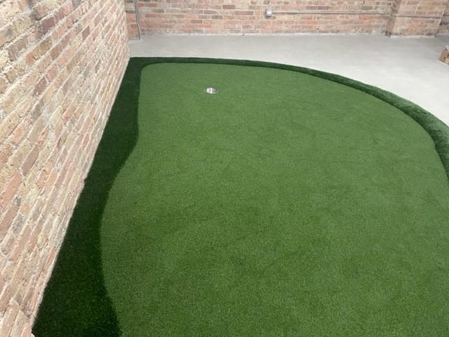 HK Architect engaged AGS to design and install a putting green at the Urban Innovations Office in Chicago.